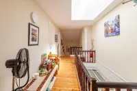 S.K.Y. Accommodations Family studios - 2-Star