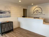 The ShoreHouse - Motels