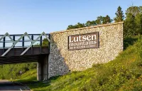 Lutsen Fall Basecamp - Trails + Views + Pool + Hot Tub - Gym
