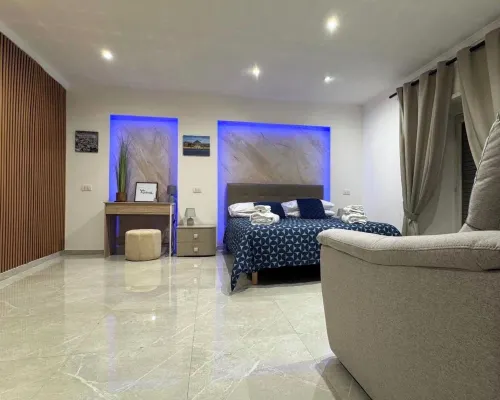 Parthenope house Hotels near Plebiscito