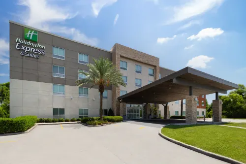 Holiday Inn Express & Suites Chalmette - New Orleans S by IHG - 3-Star