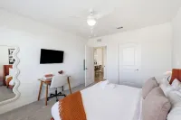 Stylish 1BR near Universal Studios - balcony
