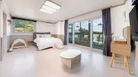Namhae Dangdangi Dog Pension Blue - balcony