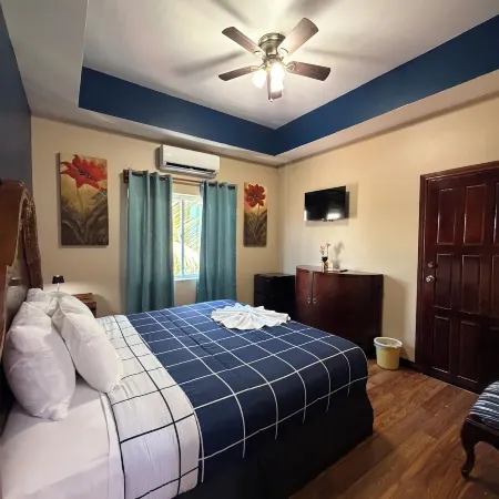 Hotel Royal Blue & Golf Cart Rental
