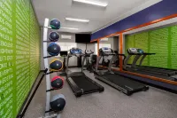 La Quinta Inn & Suites by Wyndham Jackson Airport - Swimmingpools