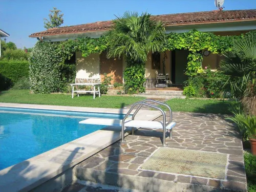 Serena - Private Pools