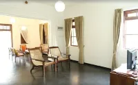 The Well House in Hikkaduwa, for 6 Guests, 3 Bedrooms, 3 Bathrooms