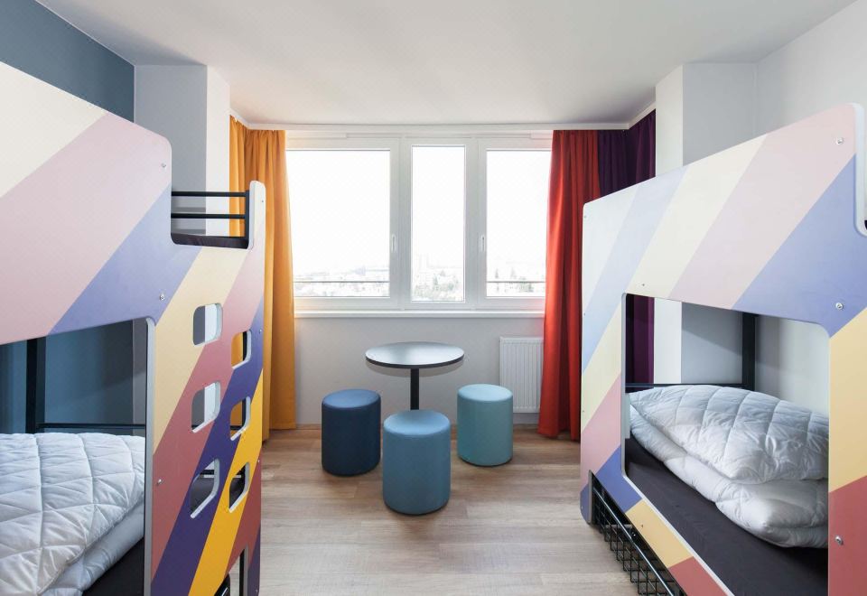 A&O 프라하 레아 조식 뷔페 모습