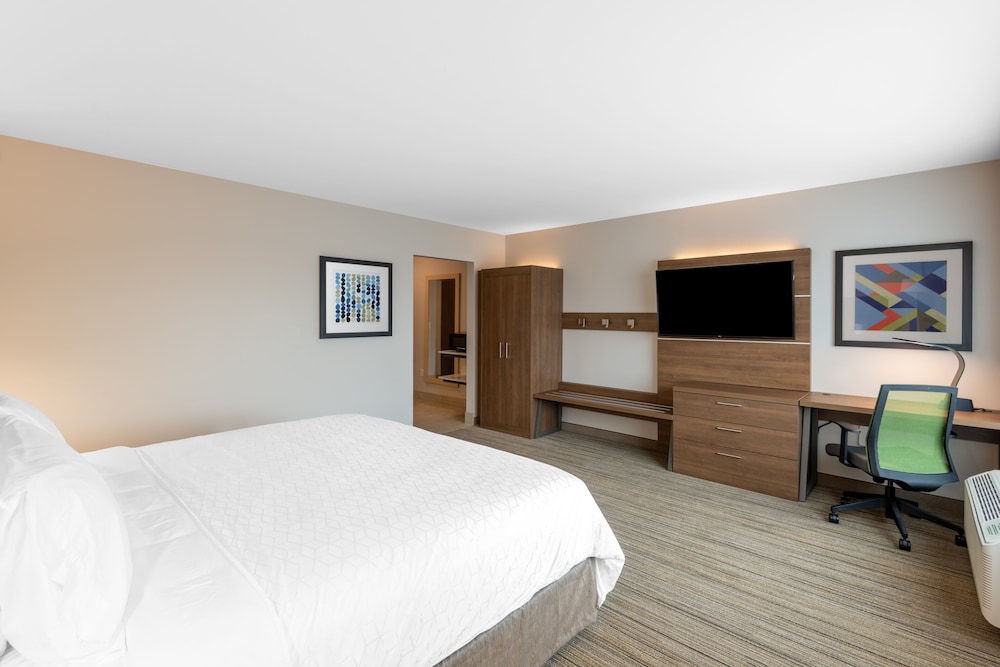 Holiday Inn Express & Suites Phoenix - Airport North, an Ihg Hotel