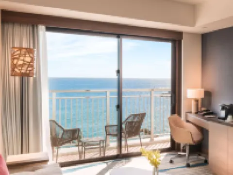 DoubleTree by Hilton Okinawa Chatan Resort فنادق في أوكيناوا