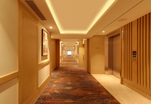 레몬 트리 호텔 스파 또는 라운지