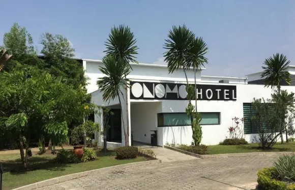 歐諾莫利伯維爾酒店