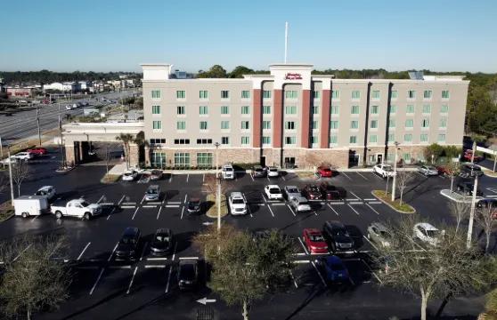 希爾頓歡朋套房酒店-傑克遜維爾海灘大道梅奧診所區