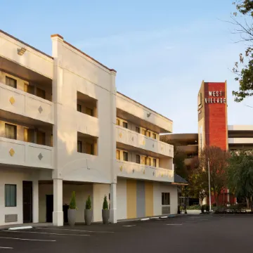 Hotel Bo, a Days Inn by Wyndham Chattanooga Downtown