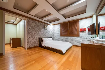Taebaek Tourist Hotel Hotel di Taebaek