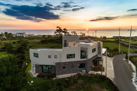 Jeju Aewol Sea & Star Pension
