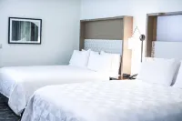 Holiday Inn & Suites ST. Cloud