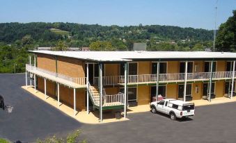 Budget Inn Top of Ellijay