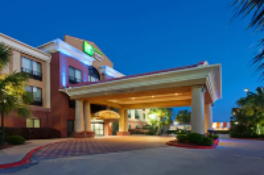 Holiday Inn Express & Suites WHARTON by IHG Hotel di Wharton