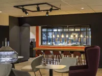 Novotel Lyon Bron Meeting & Events - bar