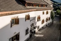 Engadiner Boutique-Hotel GuardaVal Hotels in Tschierv