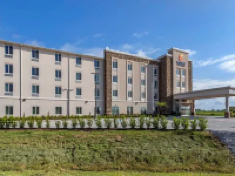 Comfort Inn & Suites Hotels in Waller County