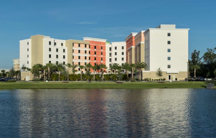 Home2 Suites by Hilton Cape Canaveral Cruise Port