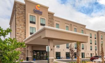 Comfort Inn & Suites Jacksonville - Orange Park Near Naval Air Station