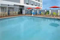 Home2 Suites by Hilton Kenner New Orleans Airport - piscina