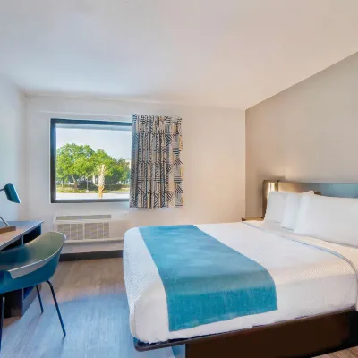 Motel 6 Fort Lauderdale, FL Hotels near FLL Airport Flight Landing View Point