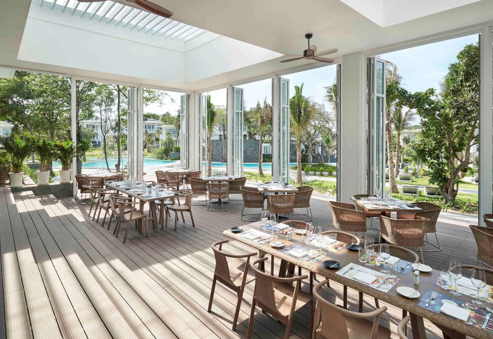 1. 프리미어 빌리지..