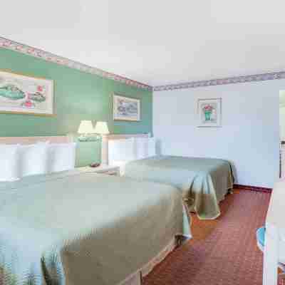 Travelodge by Wyndham Memphis Rooms