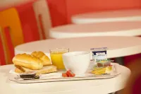 Premiere Classe Toulouse Nord - SESQUIÈRES - 2-Star