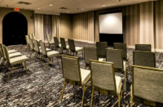 Embassy Suites by Hilton Williamsburg