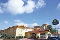 La Quinta Inn by Wyndham Clute Lake Jackson Hotels in Lake Jackson