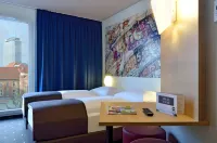 B&B Hotel Berlin-Alexanderplatz Hotels near Perlin