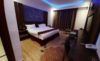 Qasr Alshamal Hotel