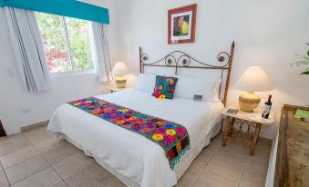 El Encanto Inn & Suites