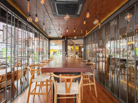 Le Dream Boutique Hotel Отели рядом с достопримечательностью «Hean Boo Thean Temple»