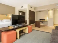 Ilunion Suites Madrid Hotels near Concha Espina Metro Station