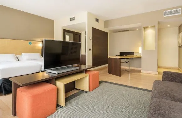 馬德里伊魯尼套房酒店