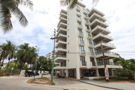 Apartamento en El Centro de San Andrés Islas Con Vista Al Mar- Edificio Bay Point 703 Отели рядом с достопримечательностью «Плайя Спрат Бигт»