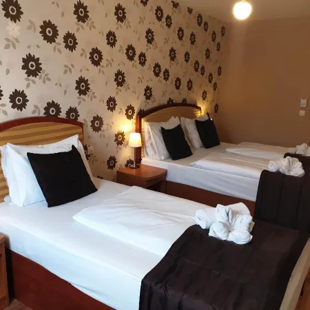 Six Inn Hotel Budapest Отели рядом с достопримечательностью «04. Уйпешт»