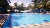 Hulhule Island Hotel - sul mare