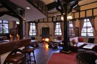 Cresta Churchill Hotel - 3-Star