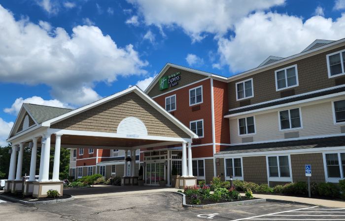 Holiday Inn Express & Suites ROCHESTER by IHG