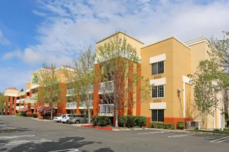 Extended Stay America Suites - San Ramon - Bishop Ranch - West Отели рядом с достопримечательностью «Парк Ричард Фаи Виллидж Грин»