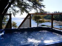 Reef Point Oceanfront Bed and Breakfast - 4-Star