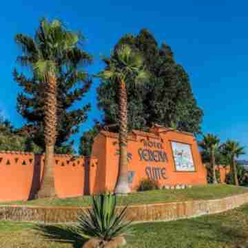 Hotel Serena Suite Hotel Exterior