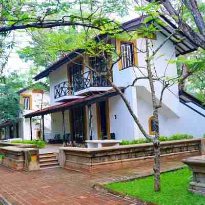 Cinnamon Lodge Habarana Hotel Exterior